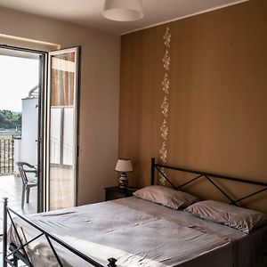 Camera con letto king size